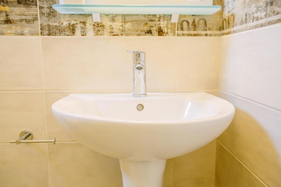 איפסוס Kelly Apartments מראה חיצוני תמונה